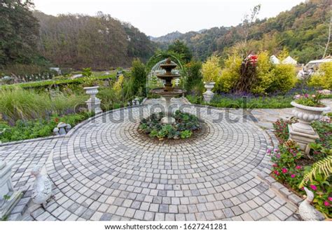 Modern Formal Cottage Garden Hompandin Vineyard Stock Photo 1627241281