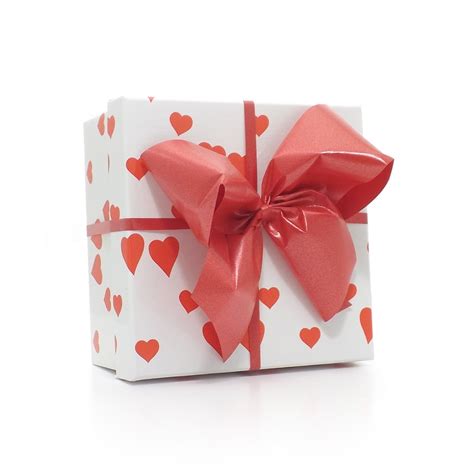 Valentine's day is when you show that special someone how much you love them. Buy Valentine Heart Gift Box | Valentine Gift