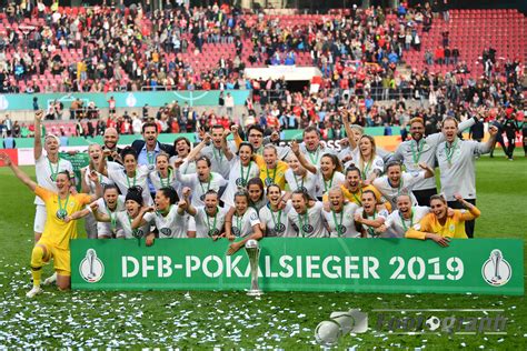 Spanish copa del rey german dfb pokal italian coppa italia french coupe de france dutch knvb beker dutch eredivisie portuguese liga russian premier league mexican liga bbva mx mexican. DFB Pokal Finale der Frauen : VFL Wolfsburg - SC Freiburg ...