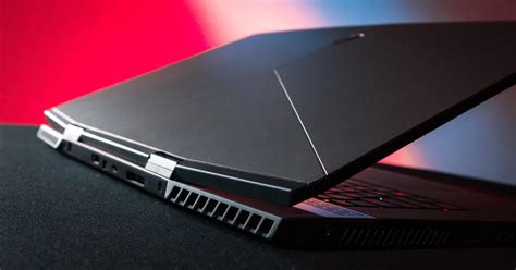 Alienware M17 R3 Gaming Laptop I9 Alienware M17 R3 Review Big Bold
