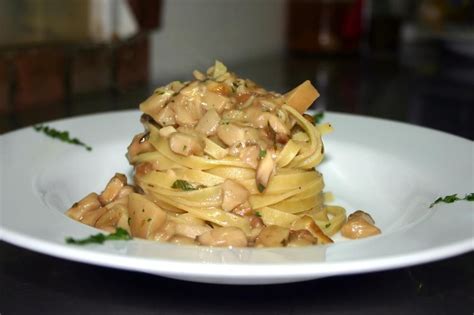 Tagliatelle ai Funghi Porcini | Food, Italian recipes, Best food ever