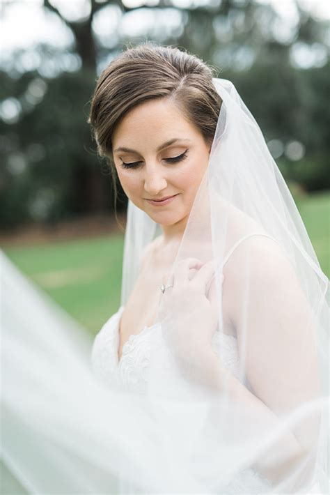 Julie S Airlie Gardens Bridal Session Susie Linquist Photography