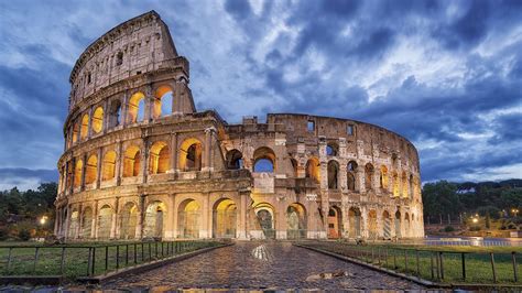 Ha sido llevado al cine en múltiples ocasiones, destacando sobre todo la. Reportajes y fotografías de Coliseo en National Geographic Historia