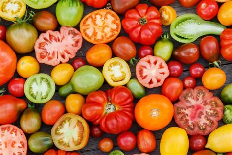 Tomato Varieties The Best Of New And Heirloom Plantura
