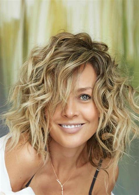 Curly Hairstyles For Women 2020 2021 9 Hair Colors