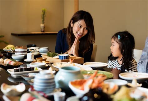 Premium Photo Japanese Mother With Her Daughter