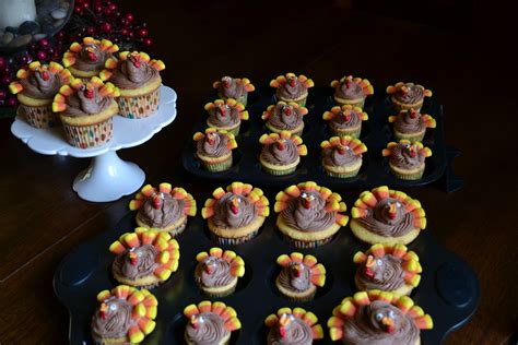 easy thanksgiving turkey cupcakes