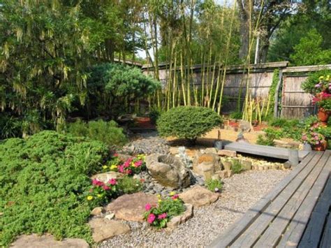20 easy landscaping ideas for your front yard. 18 Relaxing Japanese-Inspired Front Yard Décor Ideas ...