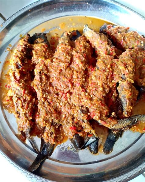 Resep kepiting saus pedas (spicy chilli crabs) ala singapore dan tips memilih kepiting yang segar & murah. Resep Olahan Lele Pedas - Resep Mangut Ikan Lele Enak ...