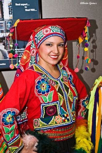 Trajes Tipicos Del Peru Traditional Peruvian Dresses Huayno Del Cuzco
