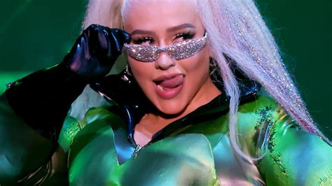 Christina Aguilera Dons Green Sparkly Strap On During La Pride Performance Photos Nccrea