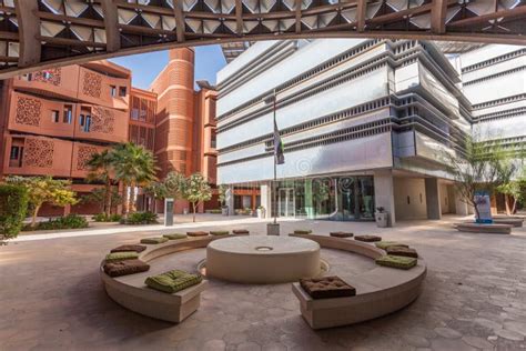 Is Masdar City A Glimpse Into The Future Of Green Development Ecoaddict