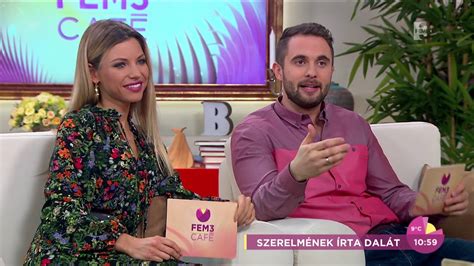 Anyaság, kollányi zsuzsi, magyar énekesnő, magyar sztárok. Kollányi Zsuzsi párját meghatotta a dal, amit neki írt a ...