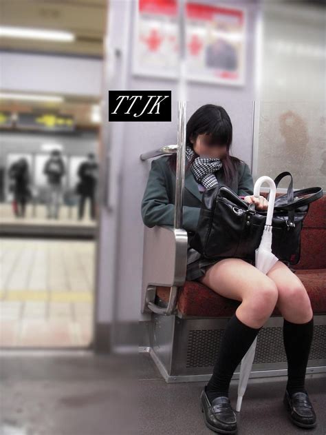 【画像】電車でjkスマホ盗撮したことあるやつちょっとこい Jkちゃんねる女子高生画像サイト Style Punk Fashion