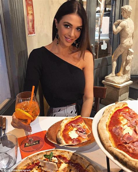 Ex Bachelor Star Emily Simms Chows Down On Pizza Daily Mail Online