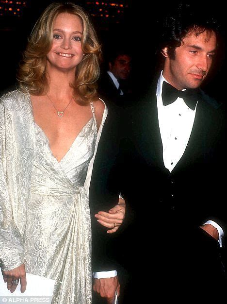 After eighteen years, cindy filed for a divorce citing irreconcilable differences in 2000. Goldie Hawn and Bill Hudson ~ Father of both Kate and ...