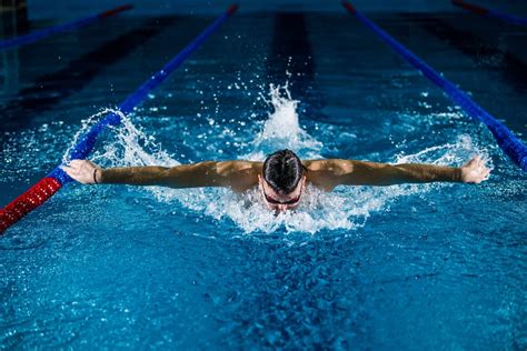 Beneficios de la natación para hombres y mujeres