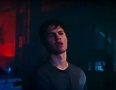 Ansel Elgort estrena el vídeo de 'Supernova' | Red17