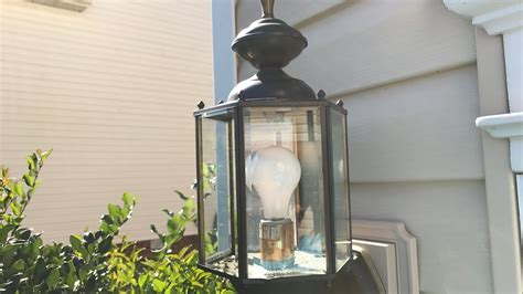 How To Replace Bulb Of Outdoor Lamp Youtube