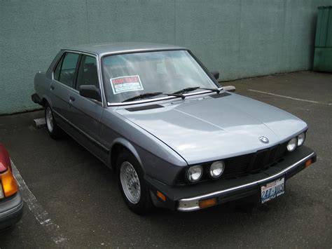 Free breakdown cover and history check on all vehicles. BMW for sale | This closed gas station seems to attract a ...