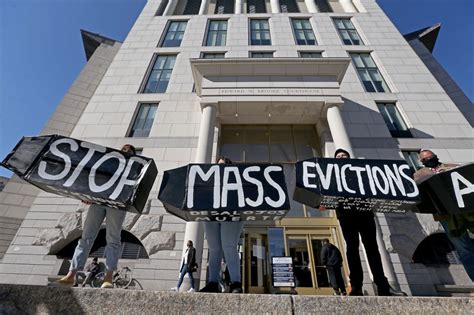 These 7 States Are Where Most People Are At Risk After Eviction