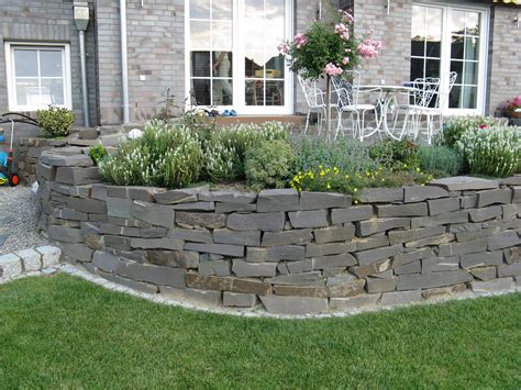 Website gartentreppe selber bauen super beispiele archzinenet Treppen & Mauern | Mehr Natur im Garten