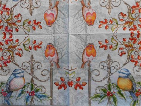 Robin Birds And Holly Berries Decoupage Paper Napkins