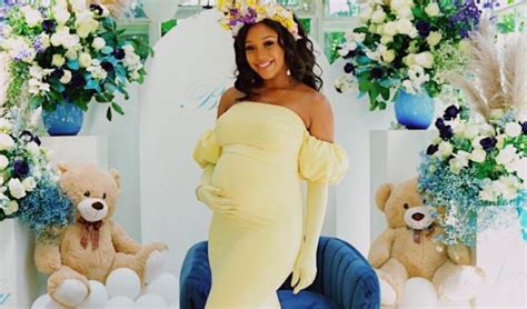 Just a few months ago, minnie dlamini was plagued by rumours she was expecting a baby with her husband quinton jones. "Just hang in there" - Minnie Dlamini wants you to end ...