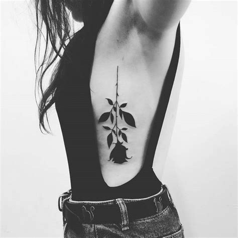 50 Rib Tattoos For Girls Art And Design Tatuajes Preciosos Tatuajes Delicados Femeninos