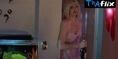 Geena Davis Sexy Scene In Earth Girls Are Easy