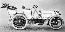 1898: Daimler-Motoren-Gesellschaft tests the low-voltage magneto ignition