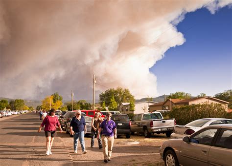 Arizona Wildfire Burns Cabins Forces Evacuations Cbs News