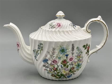 Aynsley Wild Tudor 234 Pint Teapot Replace Your Plates
