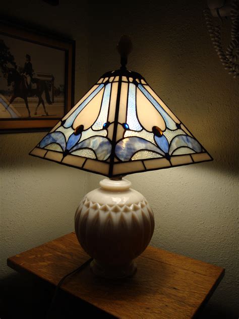 Lampshade On Vintage Base Delphi Artist Gallery Stained Glass Lamp