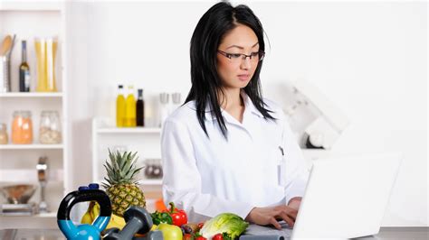 How To Become A Dietitians And Nutritionists Career Girls Explore Careers