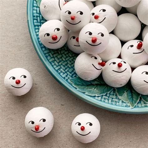 5 Medium Spun Cotton Snowman Heads With Red Noses 1