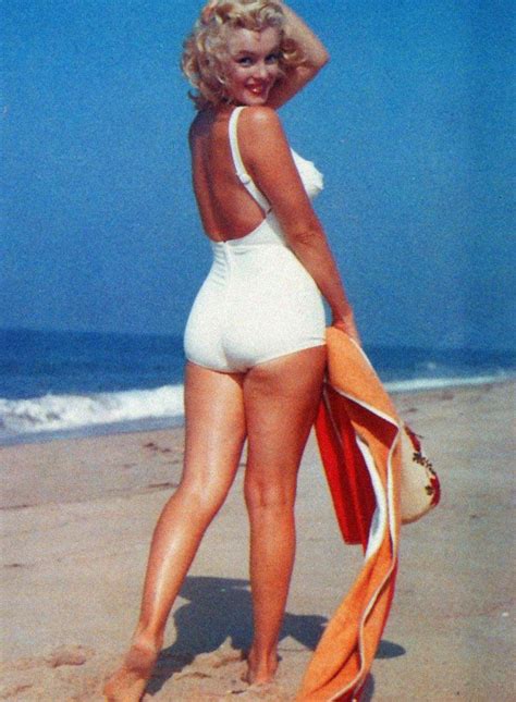40 Iconic Moments Of Marilyn Monroe In Bikini And Swimsuit From Between