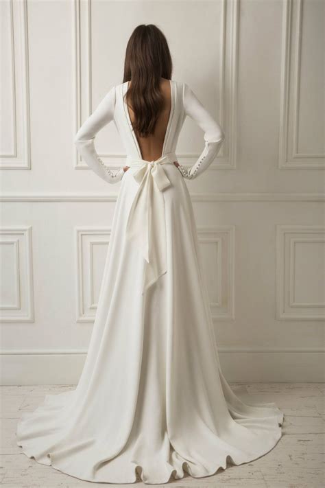 22 Pretty Wedding Dresses With Bows To Excite You Mrs To Be