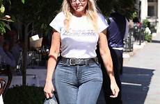jeans tight carol vorderman curves her very shows off dailymail camel toe women skinny girls sexy older kirkwood she klass