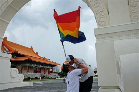 Taiwan Same Sex Couples To Join Military Wedding For First Time Ibtimes