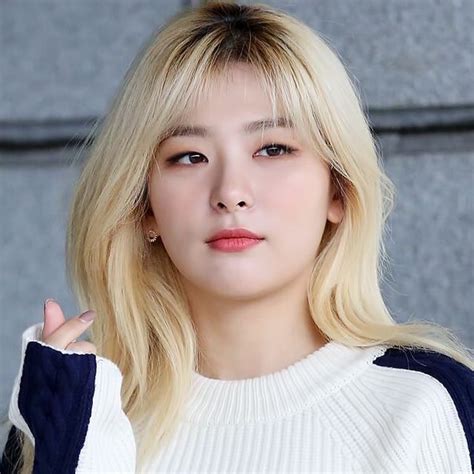 9 Female Idols Who Slayed Blonde Hair They Shouldve Been Born With It