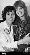 Folk Sänger Donovan mit seiner Braut Linda Lawrence, 1970 © GFS ...