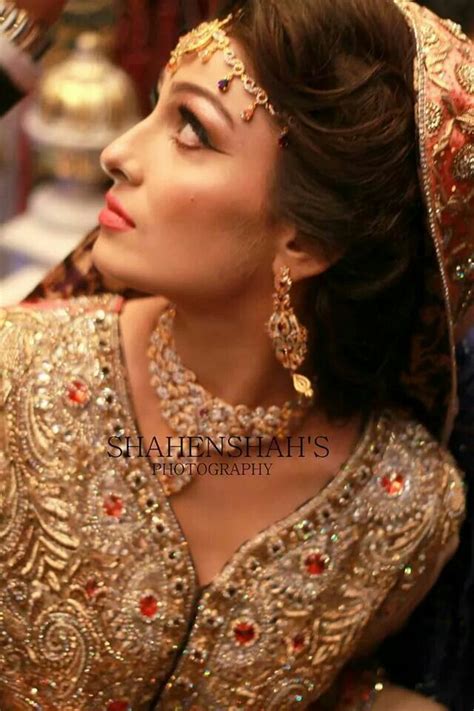 Ayeza Khan On Her Valima Pakistani Wedding Outfits Pakistani Bride