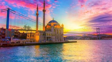 Which is the best month to visit Istanbul? 2