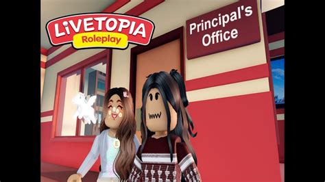 Moving To Roblox Livetopia Episode 1 Youtube
