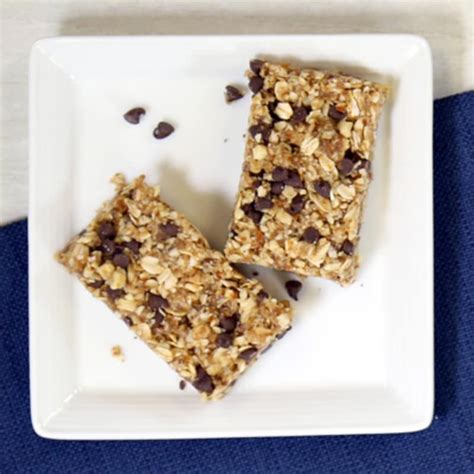 Stir together the first three ingredients. No-Bake Chocolate Chip Oat Bars | Recipe | Oat bars ...