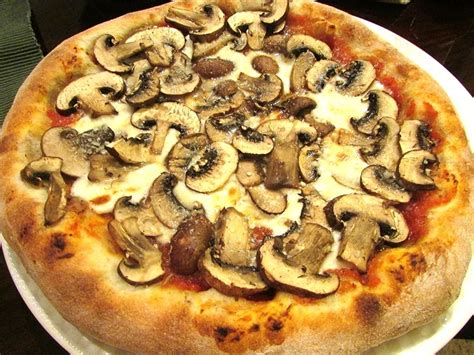 Mushroom Pizza Mushroom Pizza Vegetable Pizza Stuffed Mushrooms