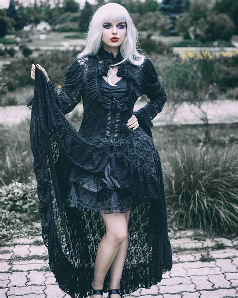 Mrs Lila On Twitter Gothic Outfits Fashion Gothic Fashion