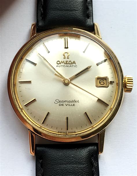 Vintage 18 Karat Gold Omega Seamaster Deville Bracelet Watch Omega