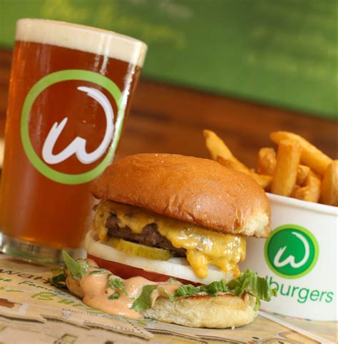 ‍ menu by chef paul wahlberg founded with brothers @markwahlberg & @donniewahlberg. Wahlburgers - Cleveland Burger Week